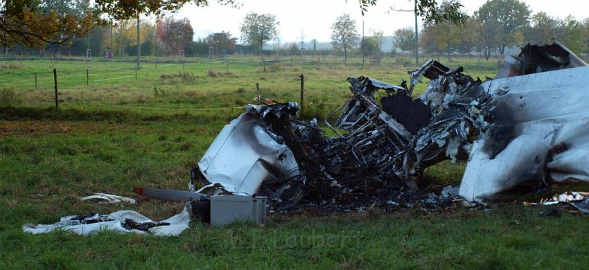 Kleinflugzeug abgestuerzt Sankt Augustin Meindorf P315.JPG